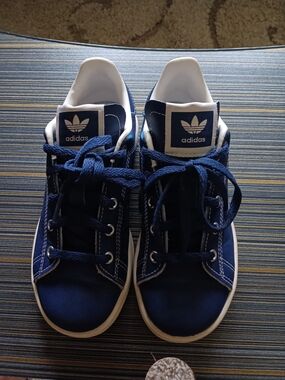 Stan Smith Adidas Blue and White Low-Top Leather Sneakers
